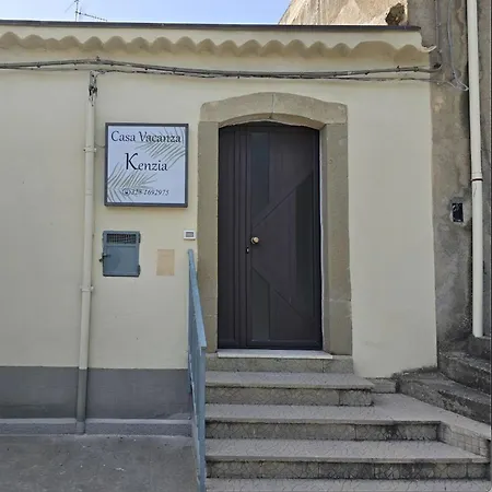 La Kenzia Holiday home *